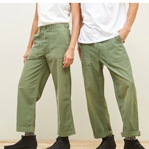 AE77 Utility Pant Size 31 Olive